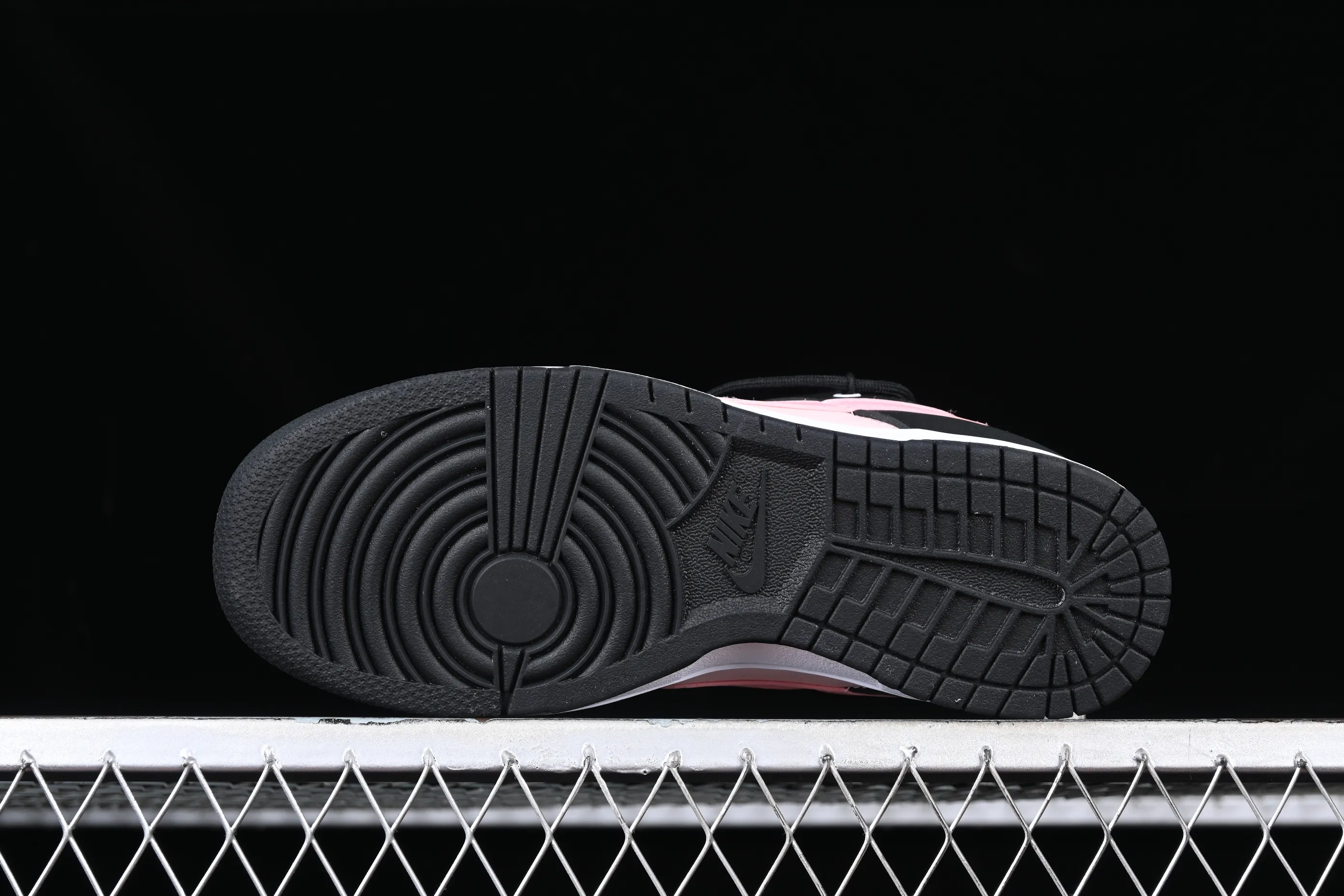 All Categories Nk SB Dunk Series Nk SB Dunk Low Low-top Sneakers Gift Box Nk Dunk Low Tokyo Raspberry Black Pink Customized Deconstructed Strap Casual Sneakers CW1590-100